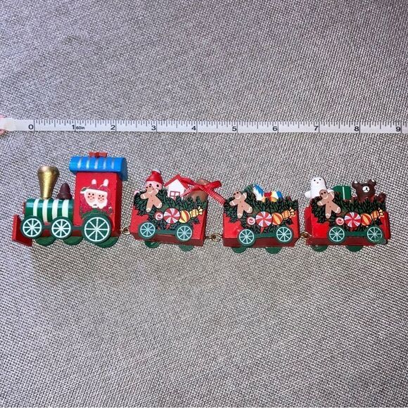 Mini Wood Toy Train - Picture 3 of 10